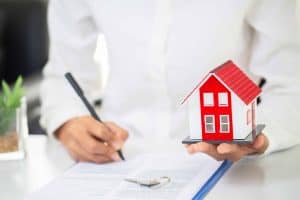 Common Mistakes That Hurt Apartment Investment Value